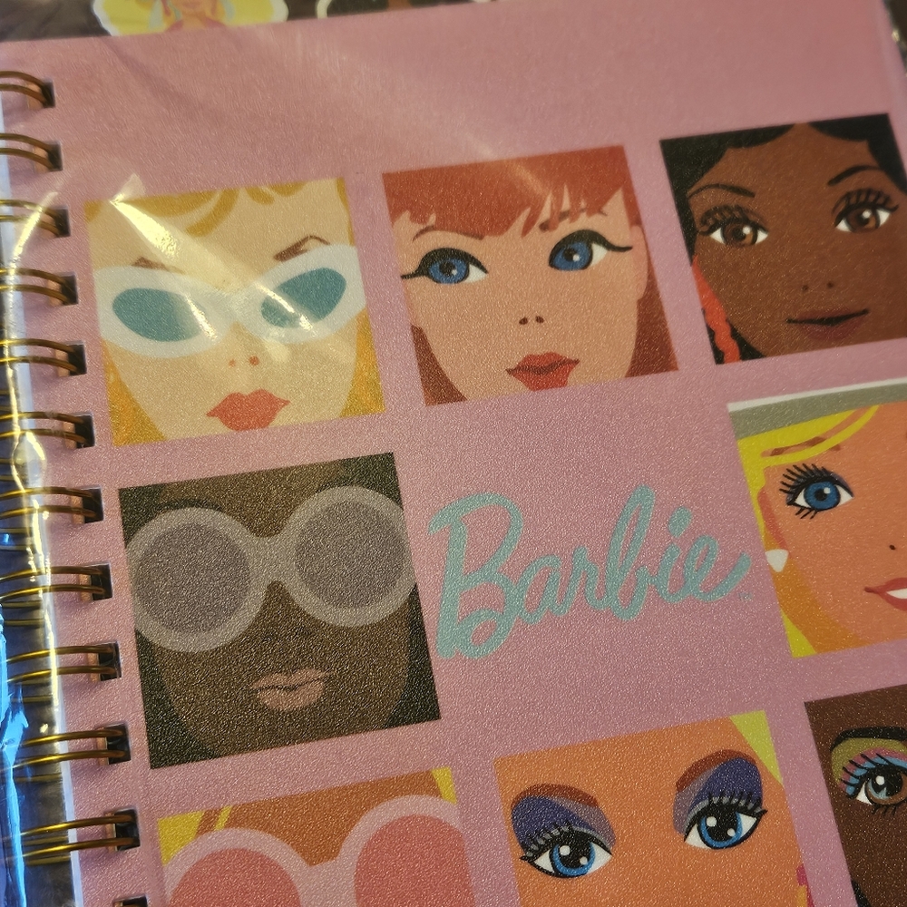 🥝♡Barbie journal - Picture 3 of 5